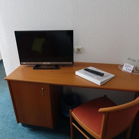 Adler-Hotel Delitzsch Bagian luar foto