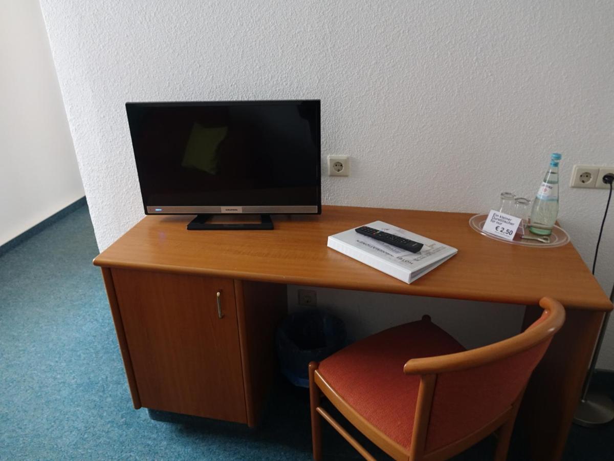 Adler-Hotel Delitzsch Bagian luar foto