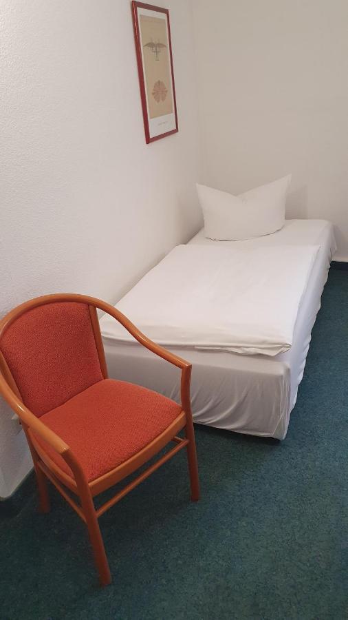 Adler-Hotel Delitzsch Bagian luar foto